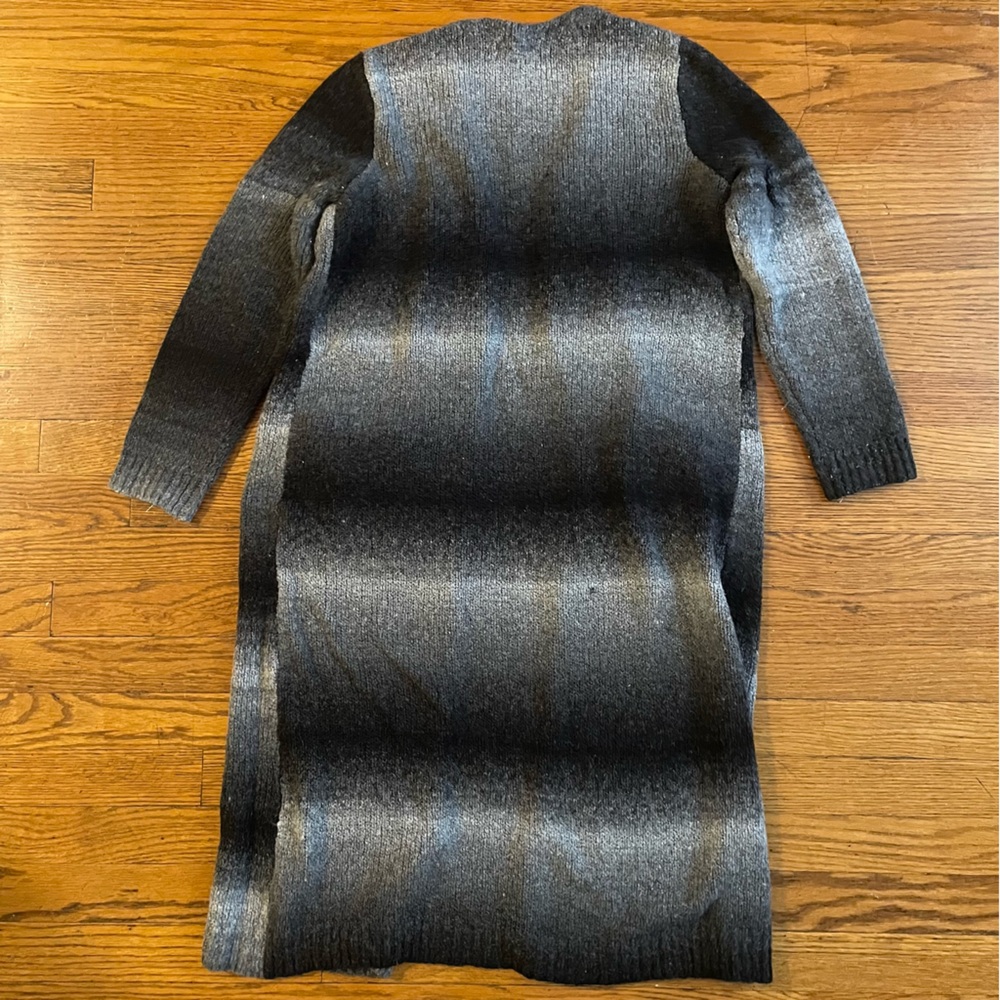 Joseph A Grey Gradient Knit Long Cardigan - Picture 7 of 8